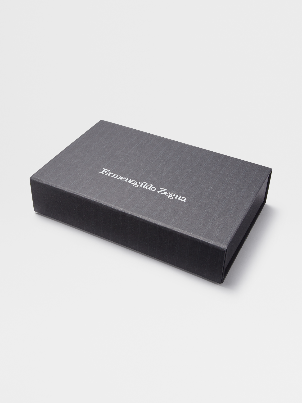 Reversible Black Hand-buffed Leather and Dark Brown Grained Deerskin Belt Box